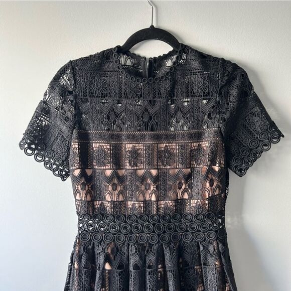 Alexis  - Picture 3 of 8